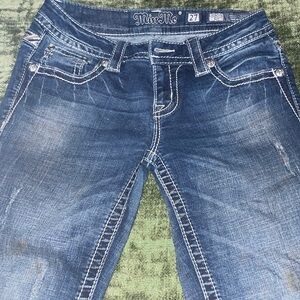 Miss Me Jeans / Bootcut / Lightless Distressed / size 27